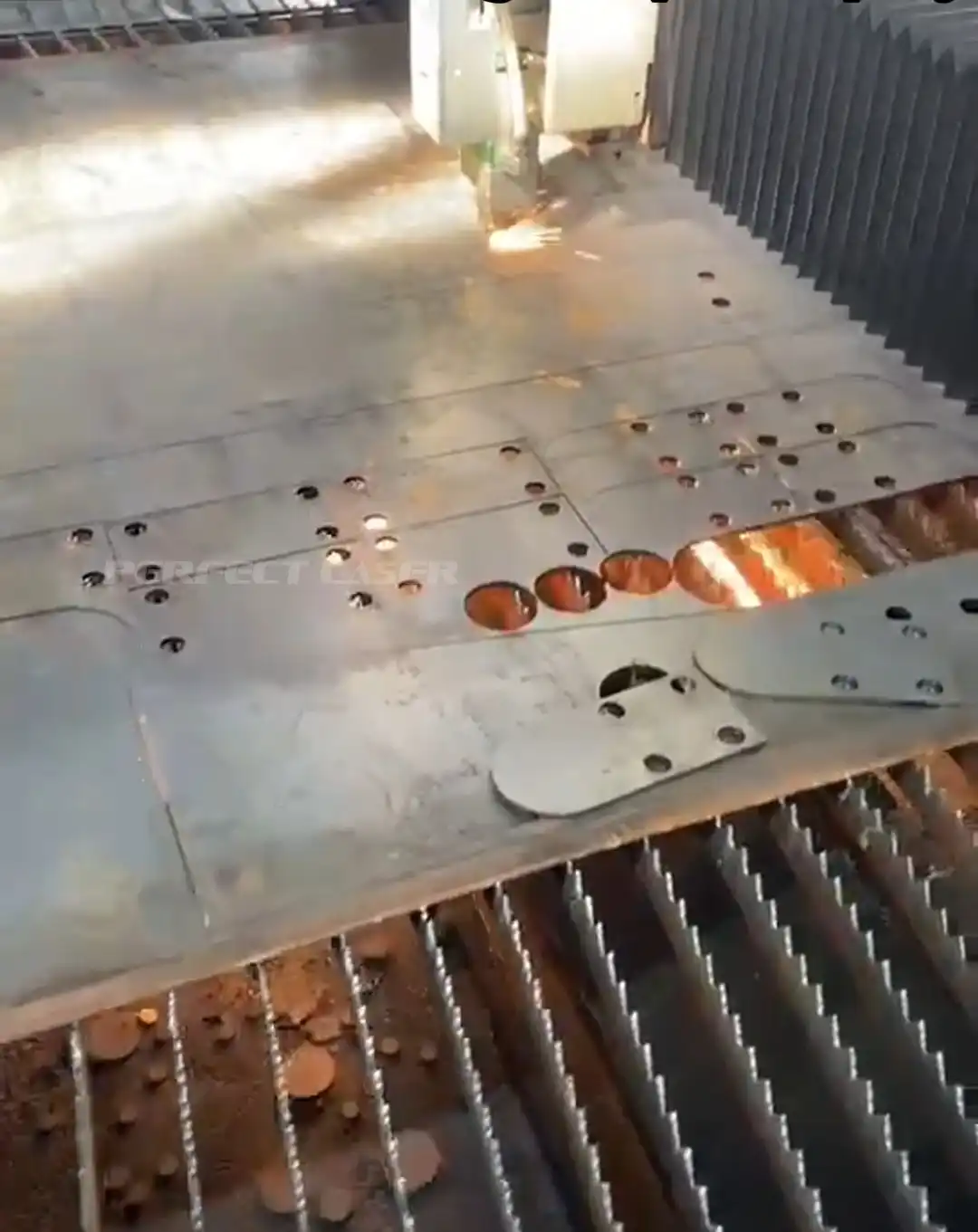 metal laser cutting