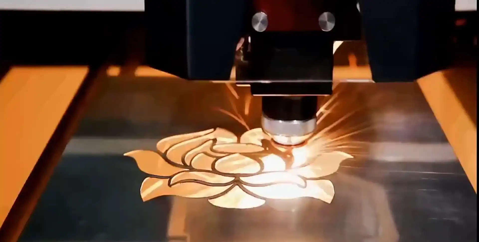 fiber laser cutting machine